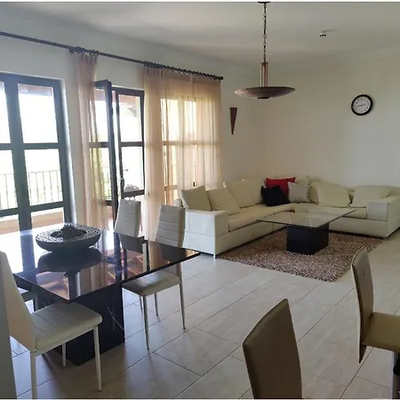 Appartement Two Bedroom Apartment With A Communal Pool At Aphrodite Hills Kouklia